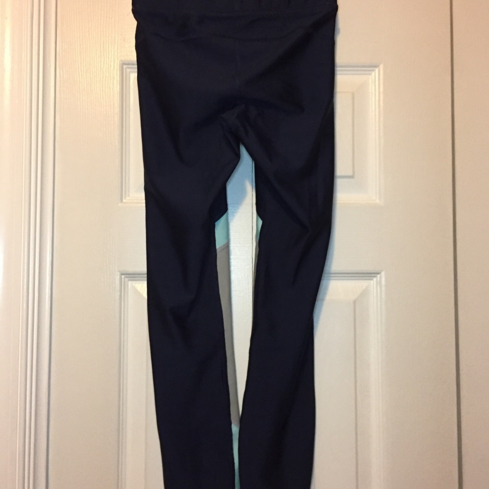 SOLD Under Armour Heat Gear Running Tights XS - Picture 2 of 4
